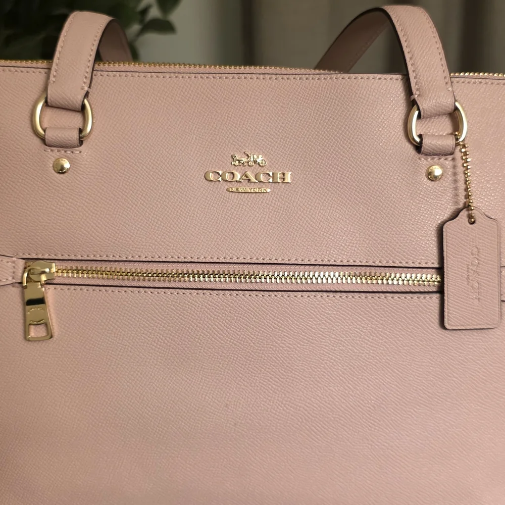 Coach Pink Gallery Tote with Rose Bouquet Interior - Picture 7 of 8